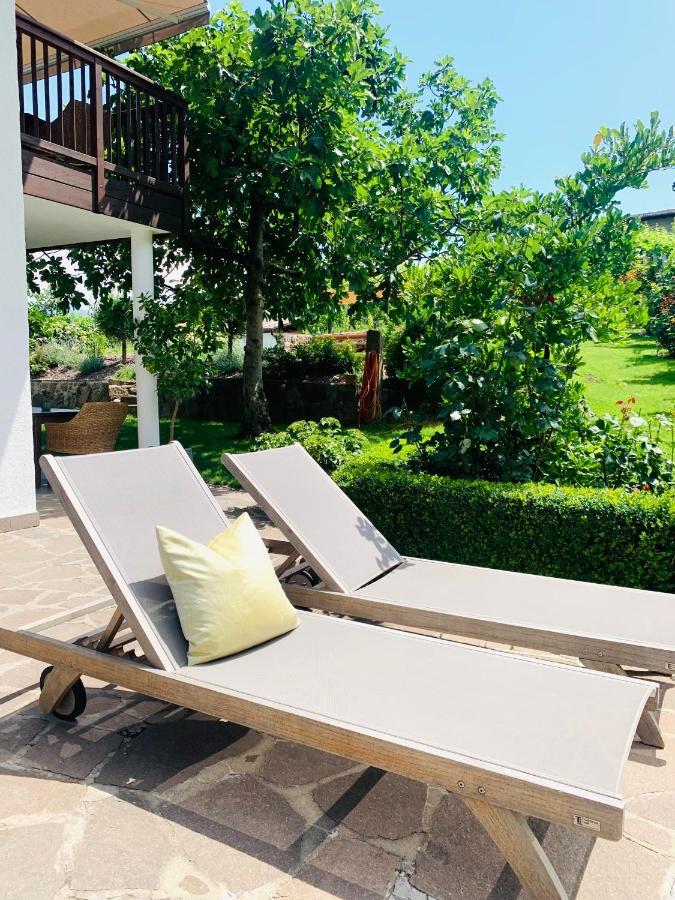 Weingut Weidlhof - Suite & Breakfast - Vacation For Wine Lovers Caldaro Exterior foto