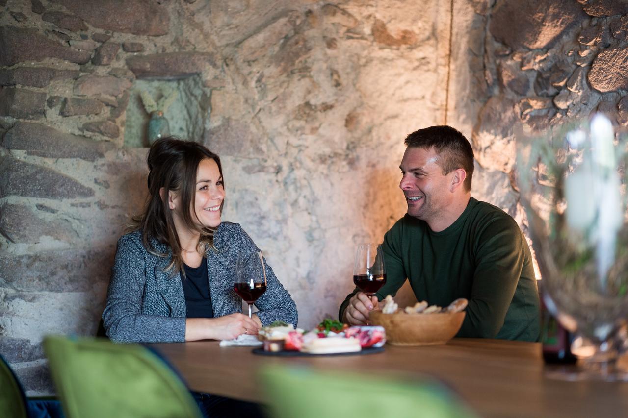 Weingut Weidlhof - Suite & Breakfast - Vacation For Wine Lovers Caldaro Exterior foto