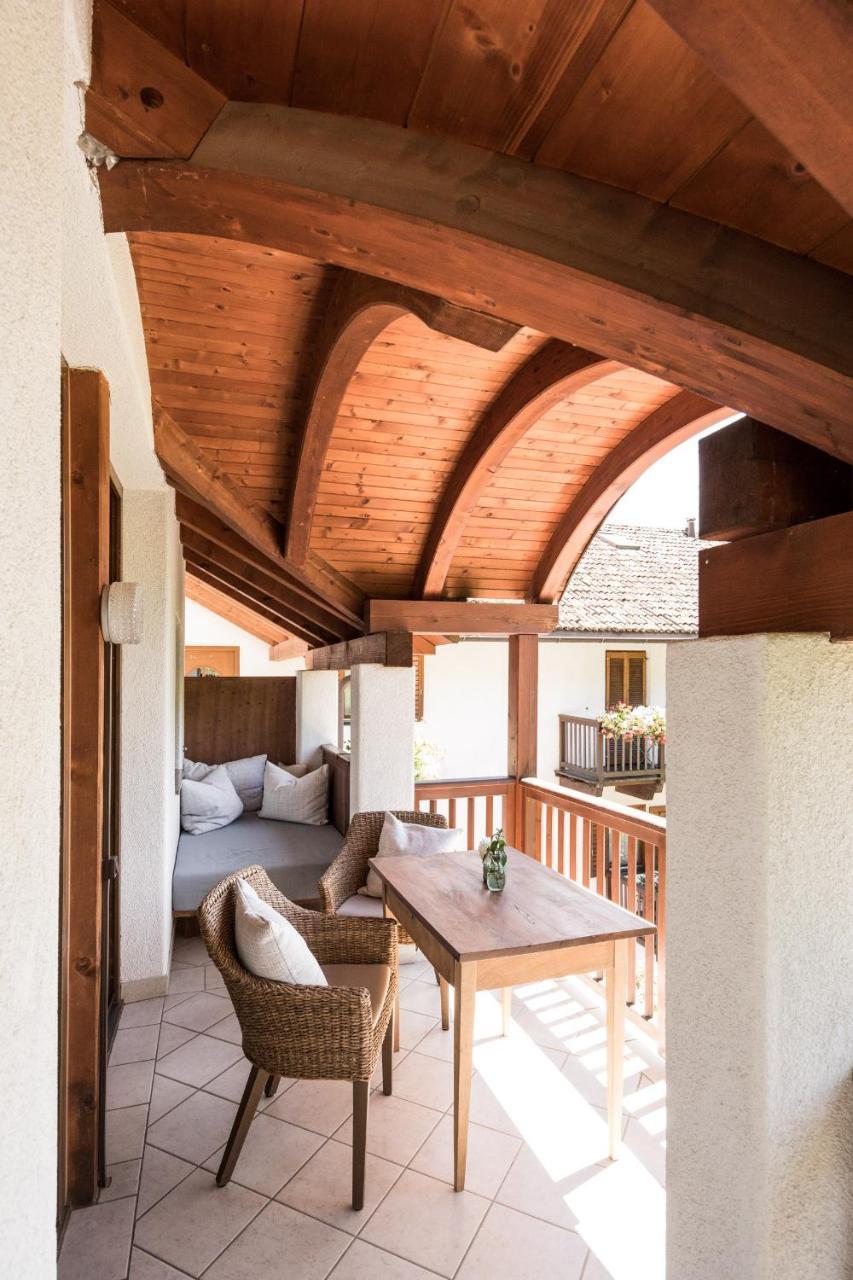 Weingut Weidlhof - Suite & Breakfast - Vacation For Wine Lovers Caldaro Exterior foto