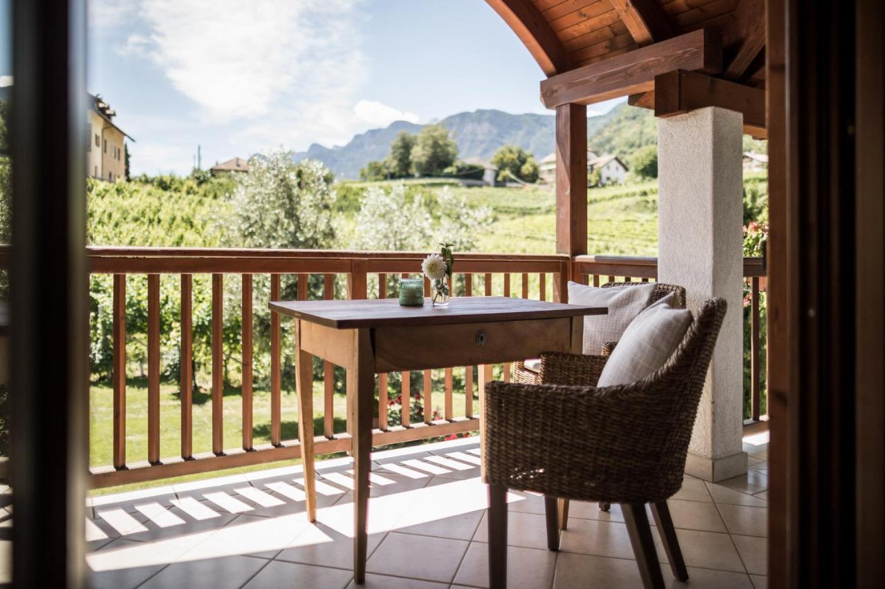 Weingut Weidlhof - Suite & Breakfast - Vacation For Wine Lovers Caldaro Exterior foto